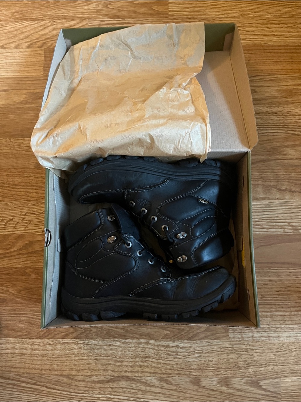 Keen Men's Black  Hiking Boots